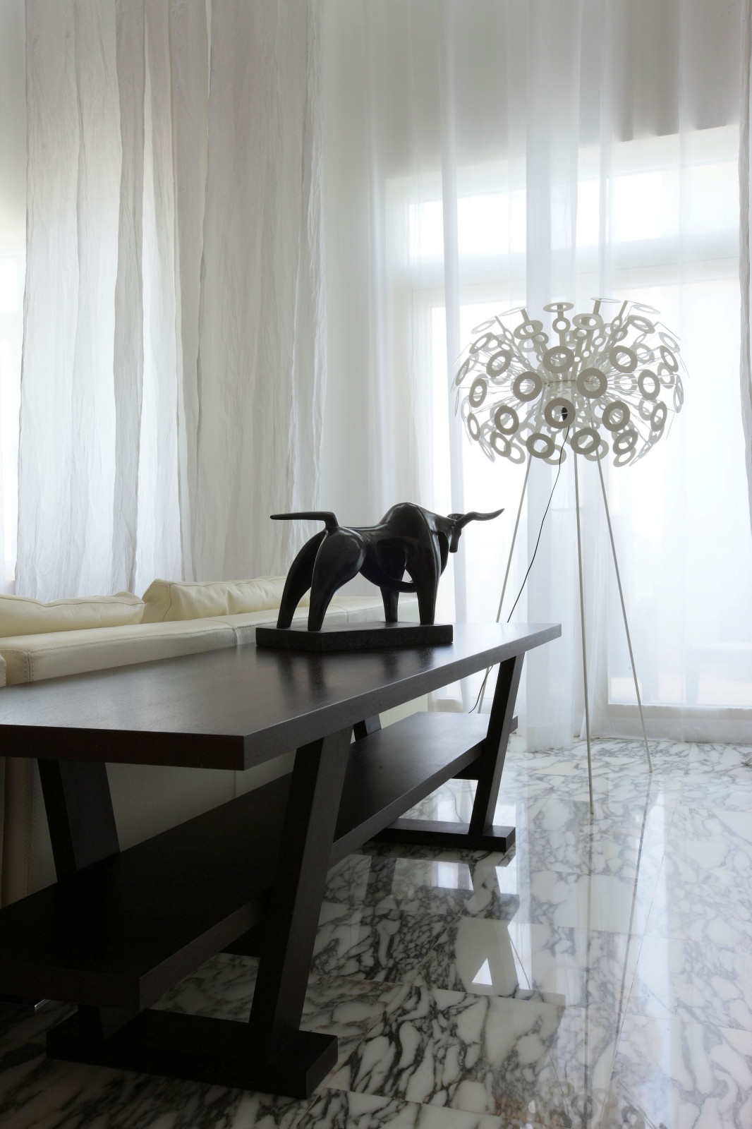 PENTHOUSE WITH VIEWS OF THE BAY