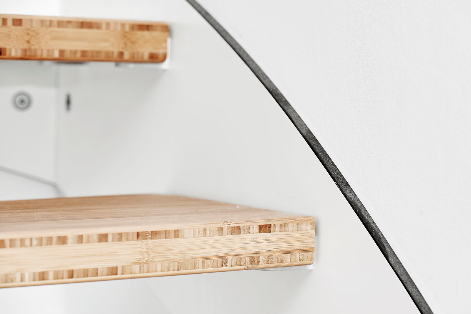 Лестница из бамбука с ограждением из нержавеющей стали