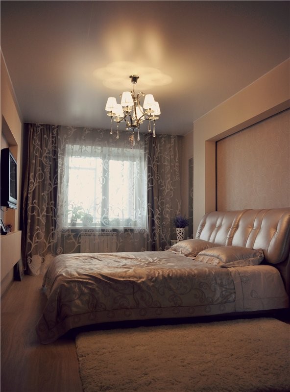 Двухкомнатная квартира для женщины. Пудра и глянец