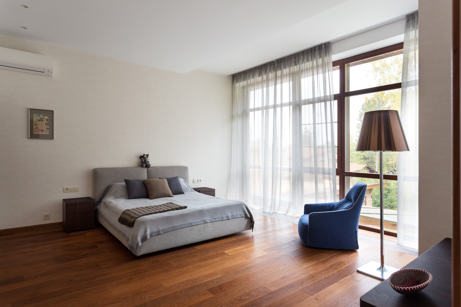 Спальня загородного дома в Подмосковье