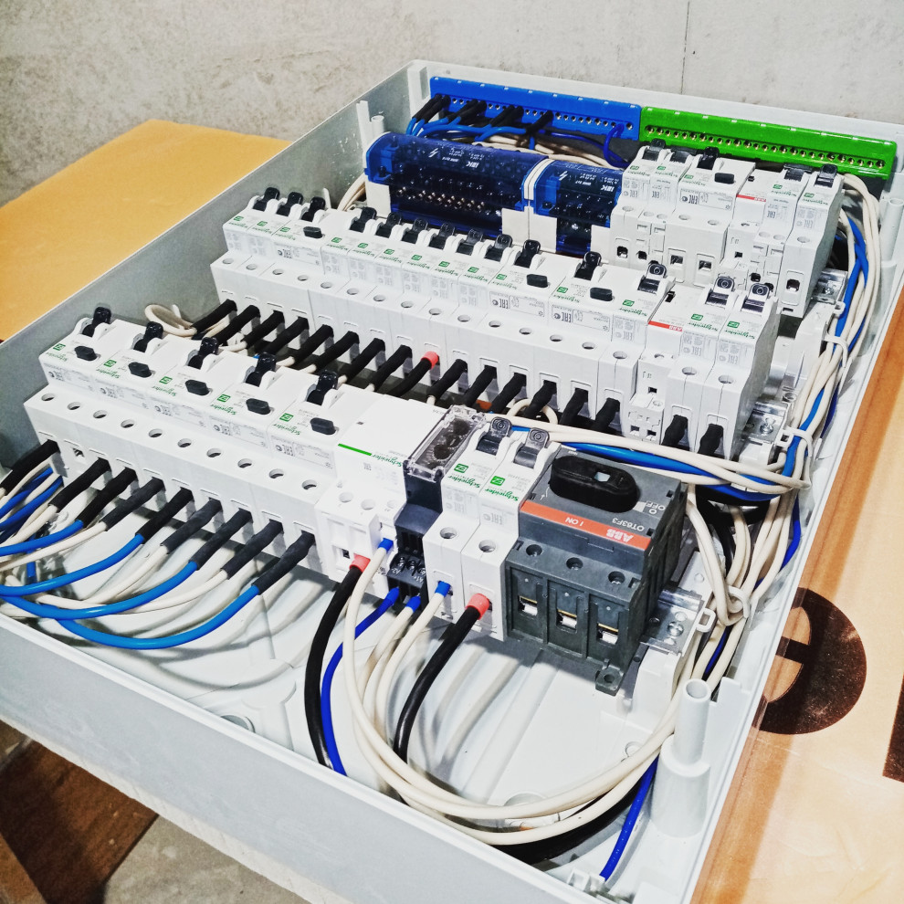 Электромонтаж в квартире