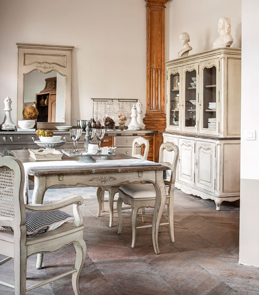 Акция "Каждый 4 предмет мебели в подарок": 10 лучших комплектов