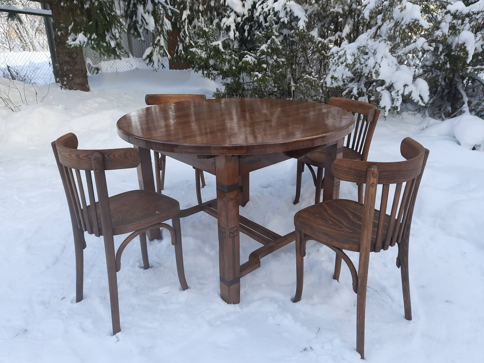 Раскладной круглый стол