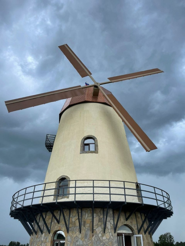 Этническая столовая группа для Мельницы в Этническом стиле