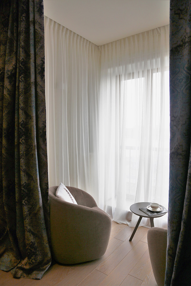 Сталинка на набережной