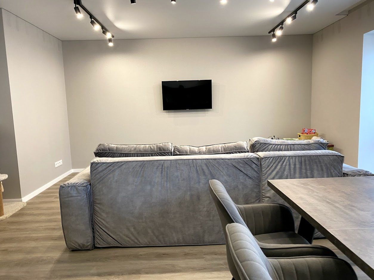 Петра Ломако 6