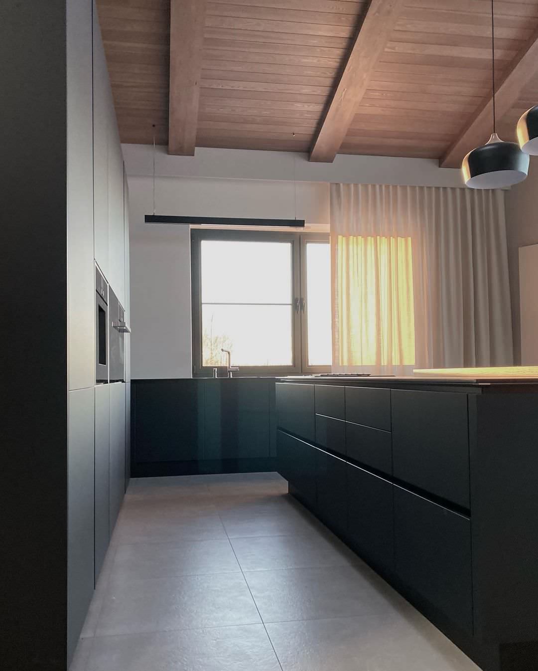 Кухня-гостиная в загородном доме