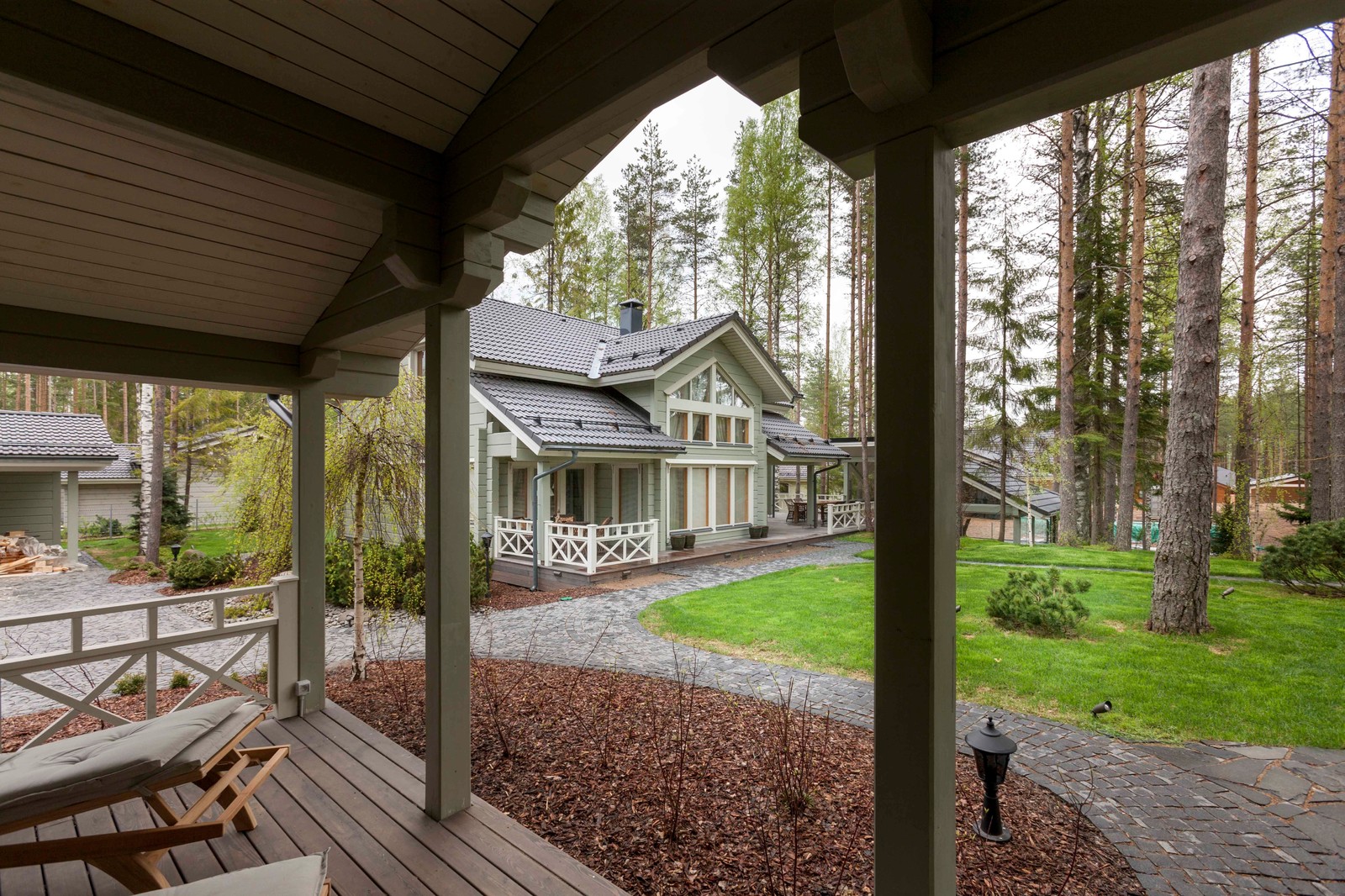 Обложка альбома: фасад