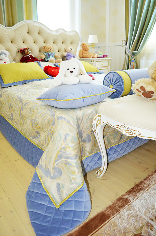 Подушки и покрывала