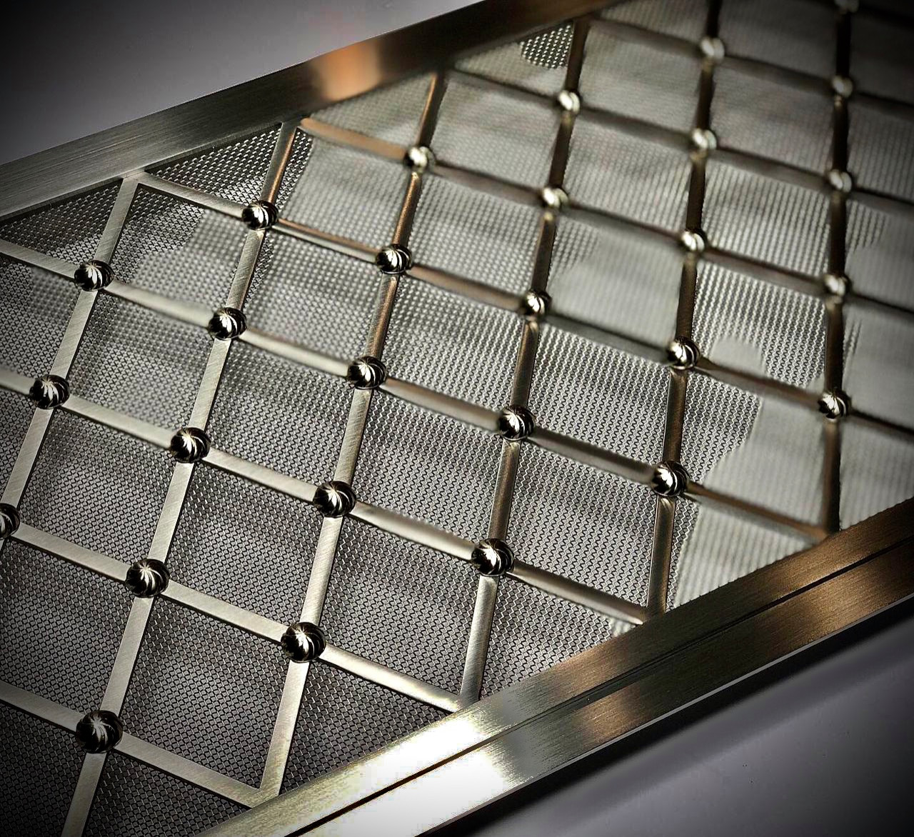 Декоративные решетки DIAMONDGRILLE