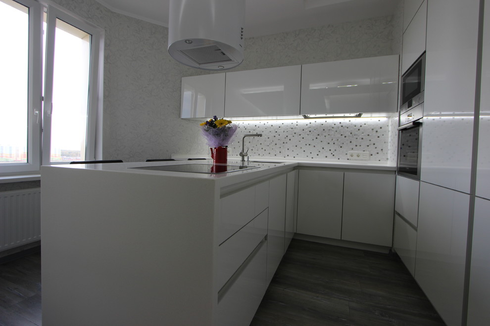 Белая глянцева кухня "Белый лотос"