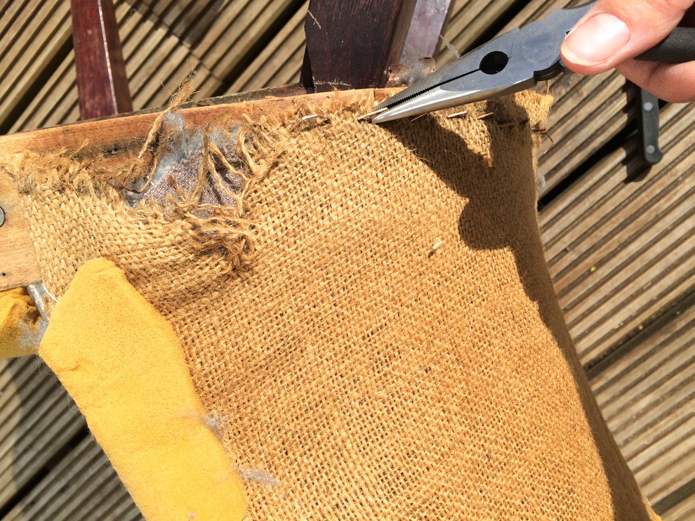 DIY : Как обновить старое кресло своими руками