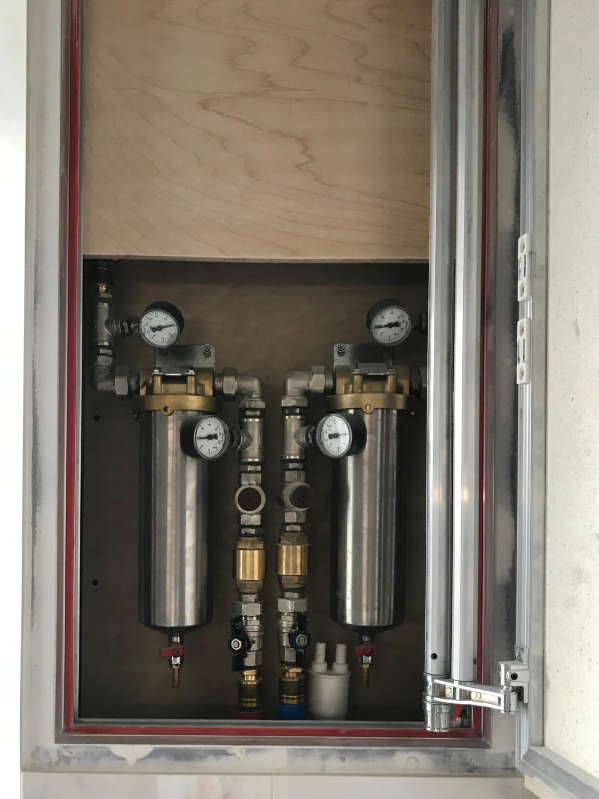 Двухкомнатная квартира в светлых тонах