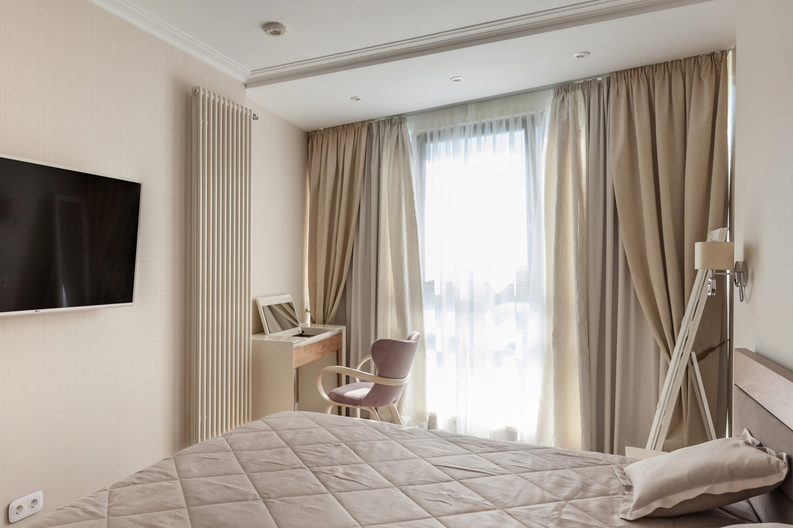 Трехкомнатная квартира в ЖК "Академ-Парк"