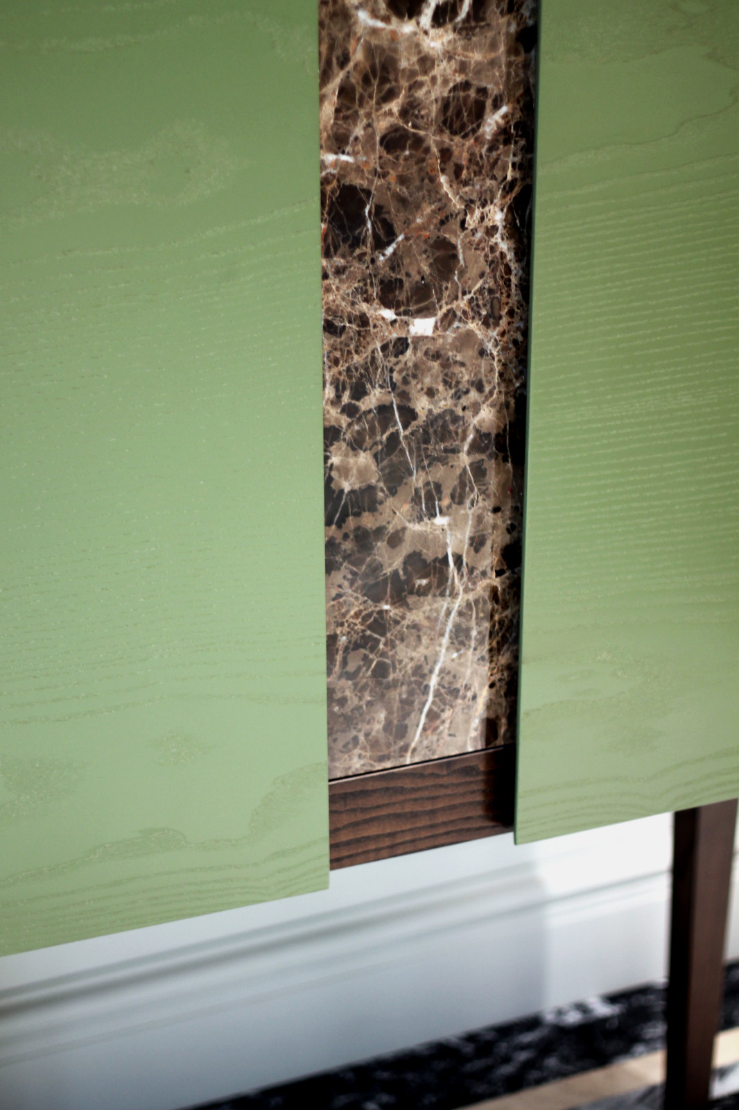 Винный шкаф Toffee