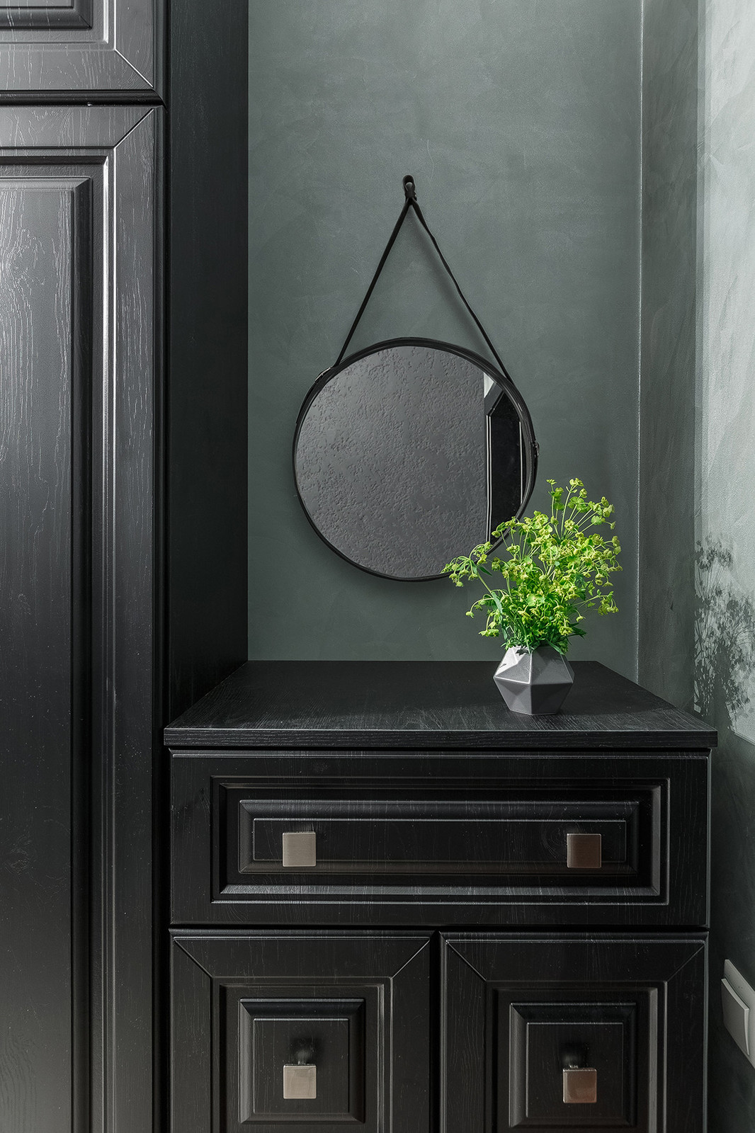 Обложка проекта: Лофт с готическими акцентами