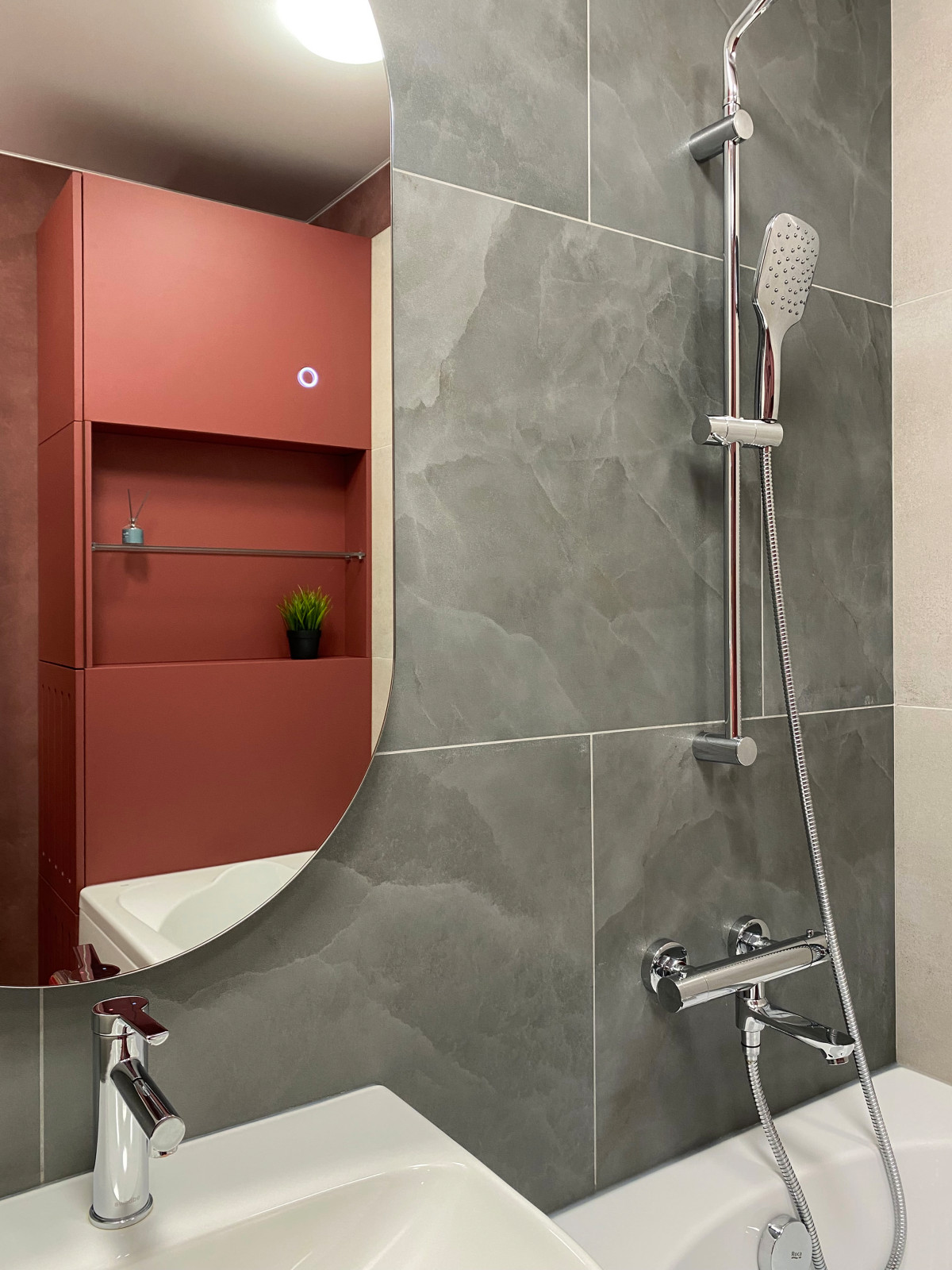 Четырёхкомнатная квартира 112кв.м для семьи с двумя детьми