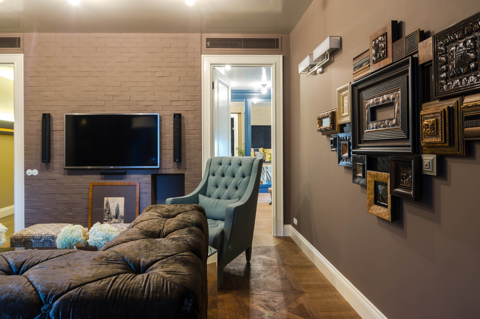 Холостяцкая квартира в центре Москвы