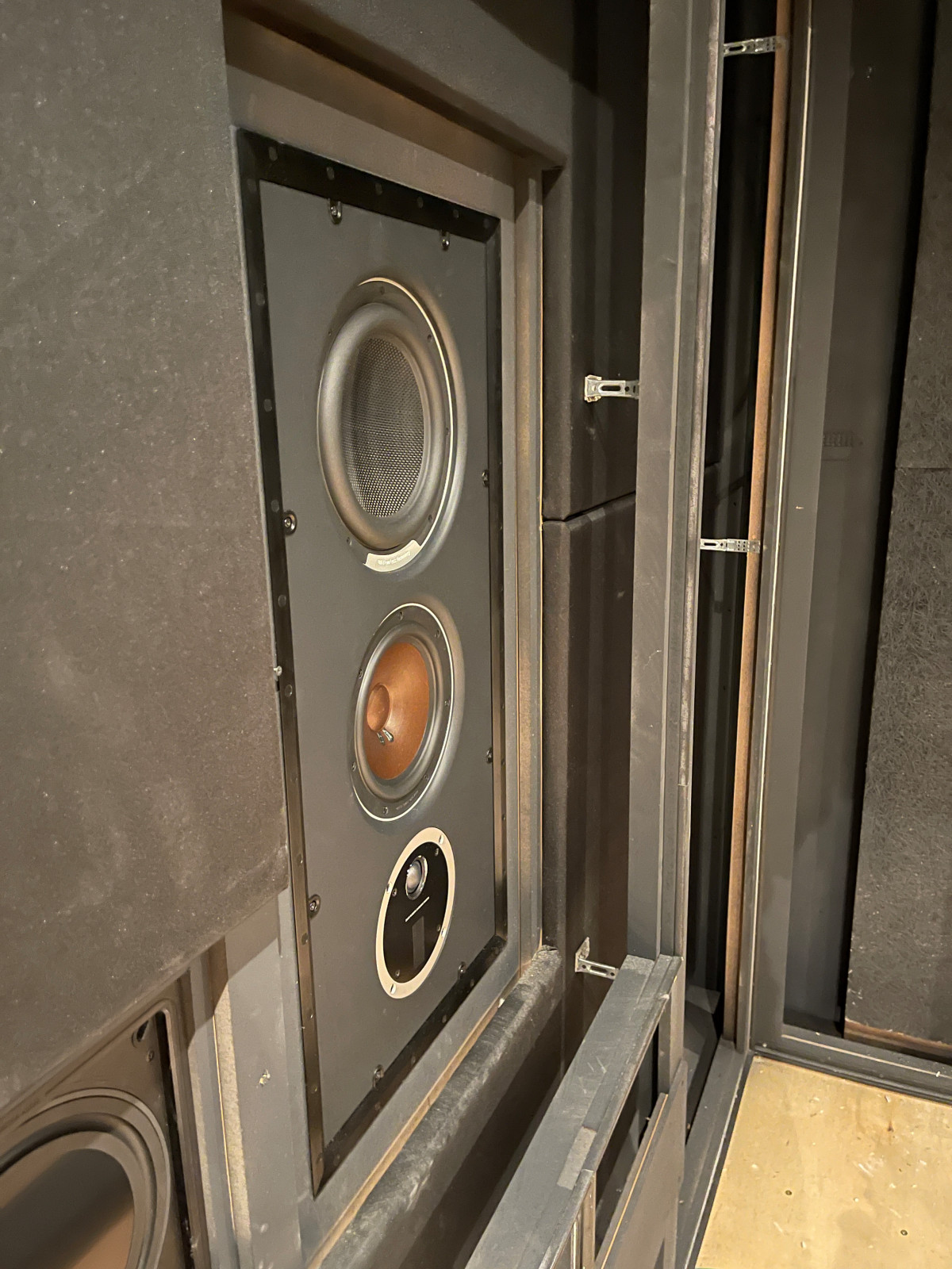 КП Витро Кантри (Персональный кинозал)