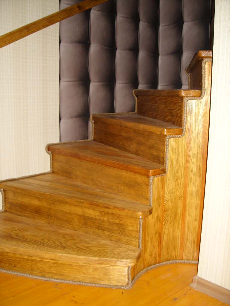 лестница сосна брашированная