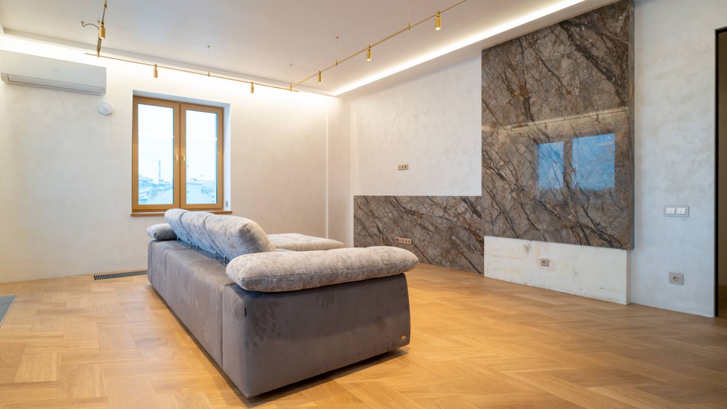 Дизайнерский ремонт элитной квартиры на Петроградке