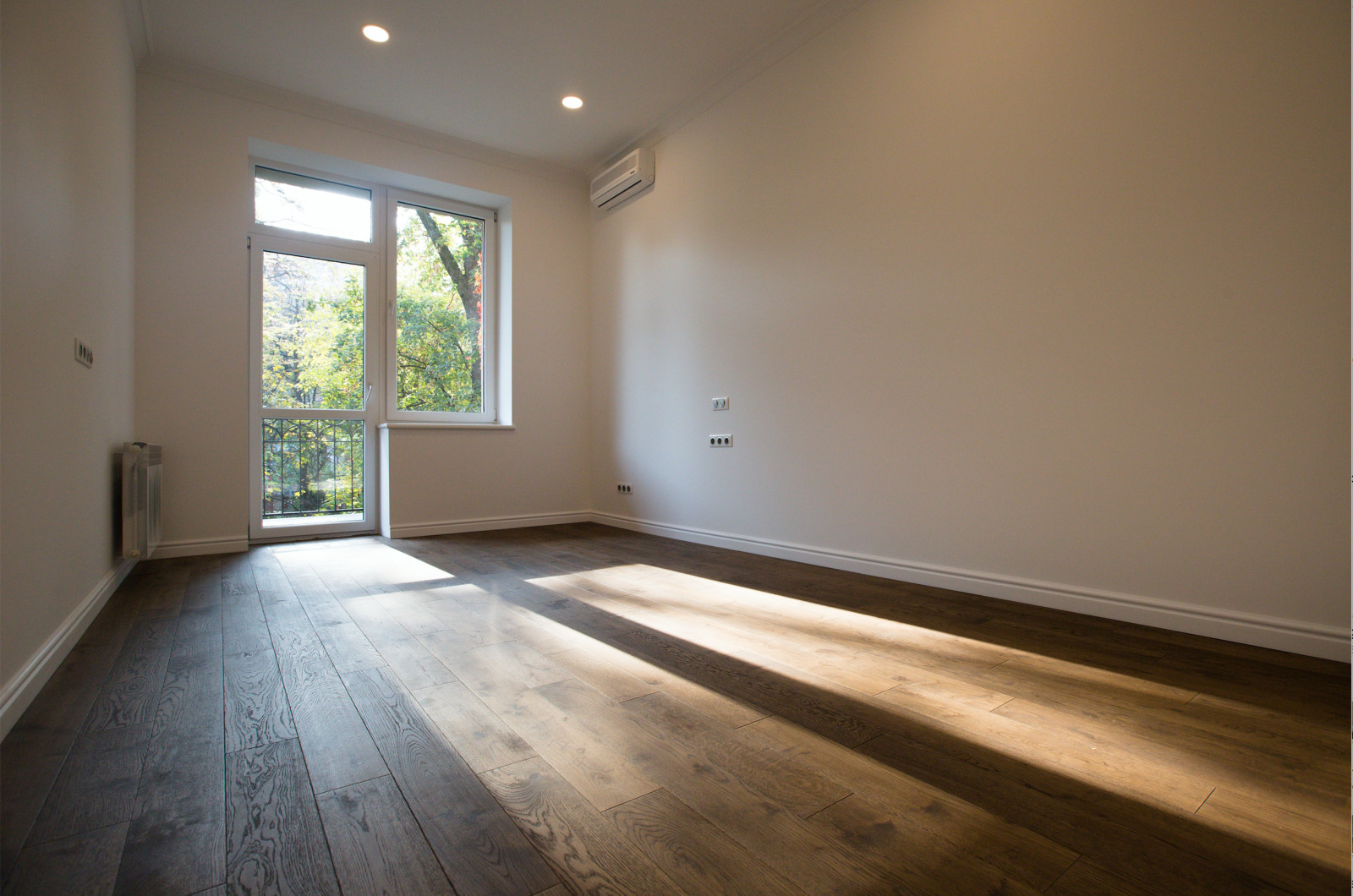 Обложка проекта: Киев, 4к квартира 140 м2 в историческом центре под аренду