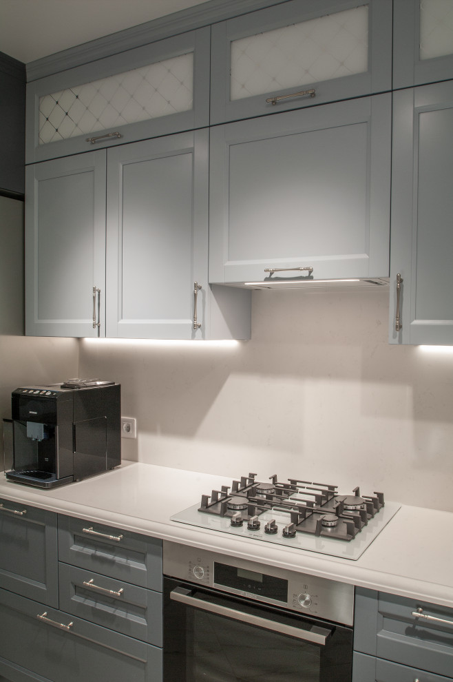 Серая кухня в классике