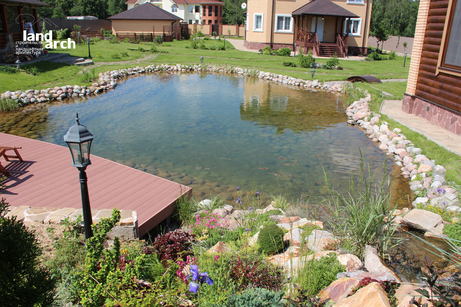 Релакс зона с каскадом в Чехове