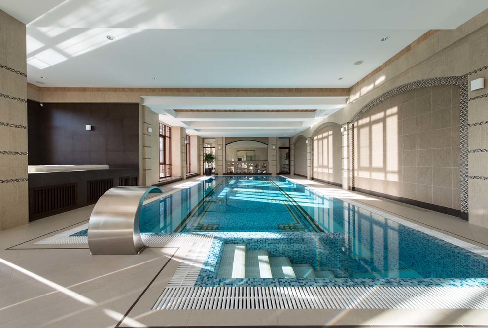 Частный бассейн в загородном доме