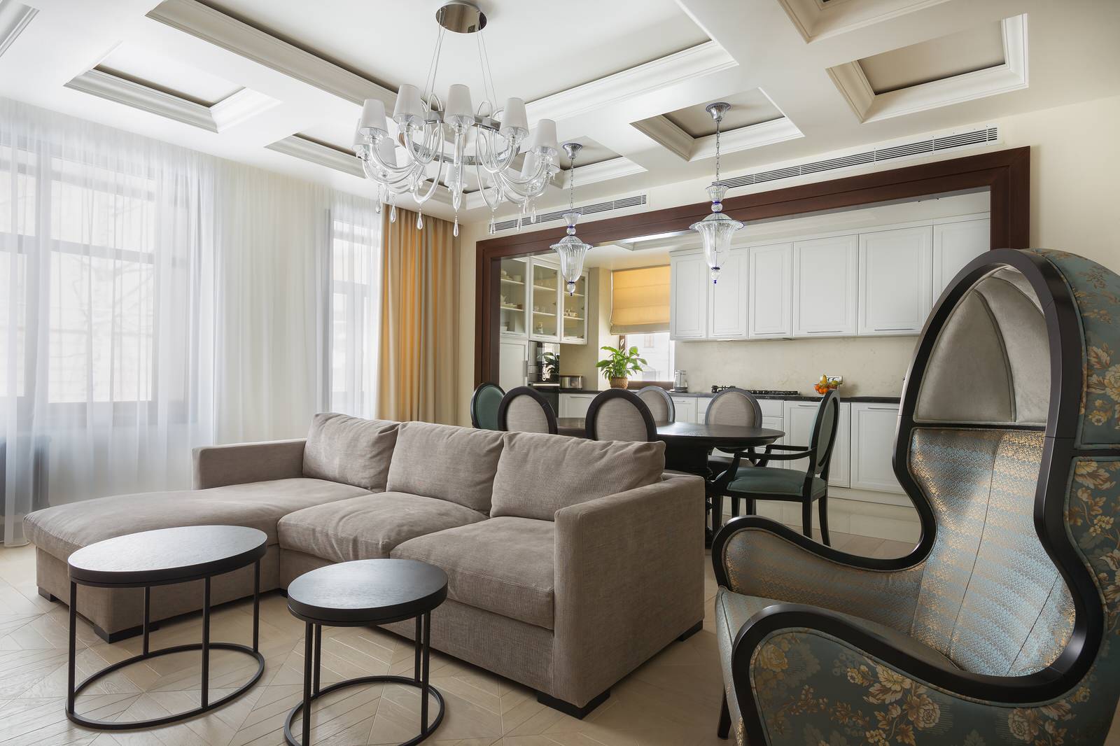 Двух этажная квартира для большой семьи, 210 кв м