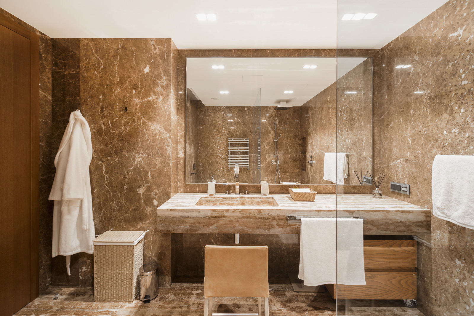 Современные апартаменты у моря