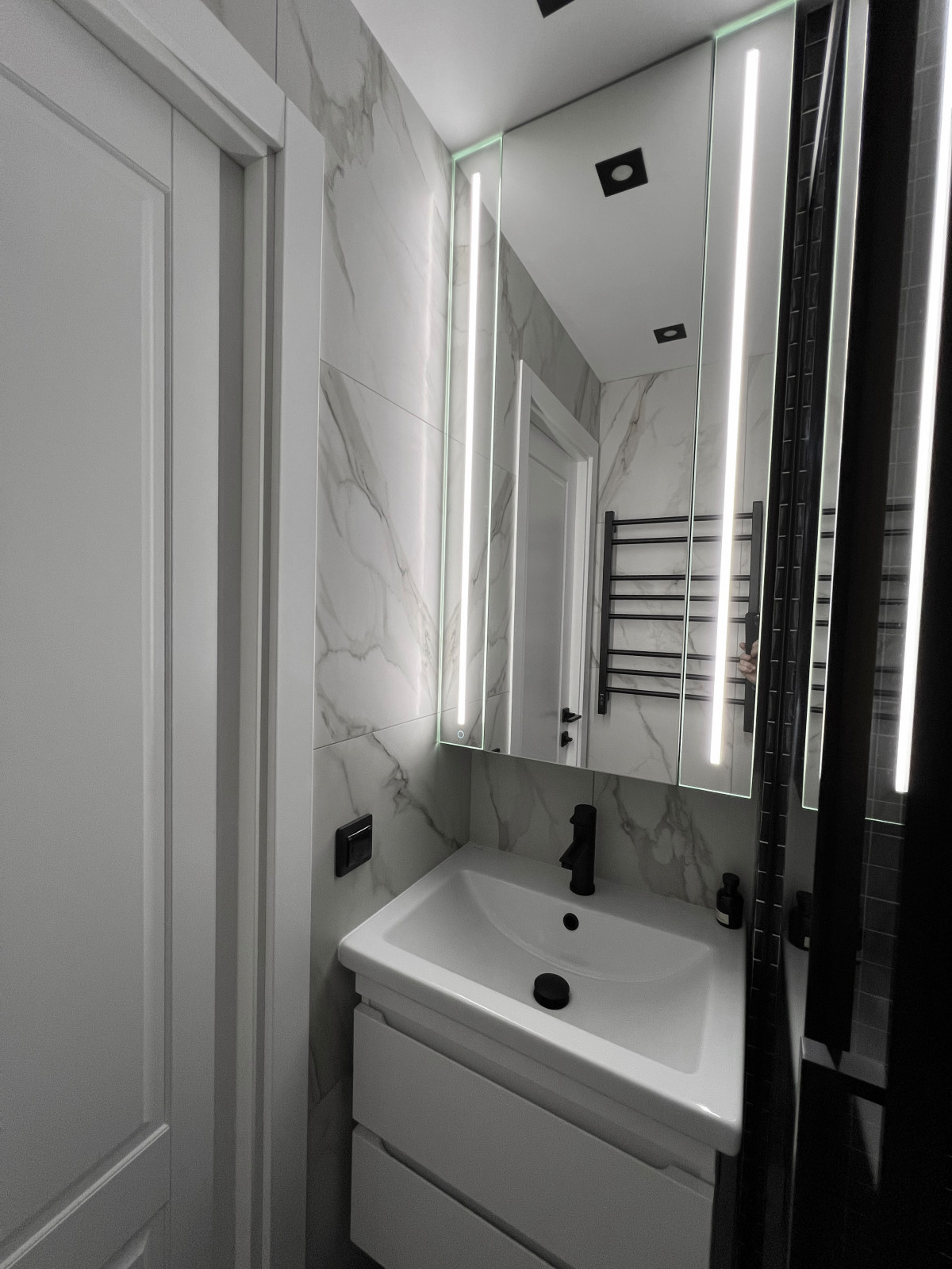 Минимализм в холодных тонах,