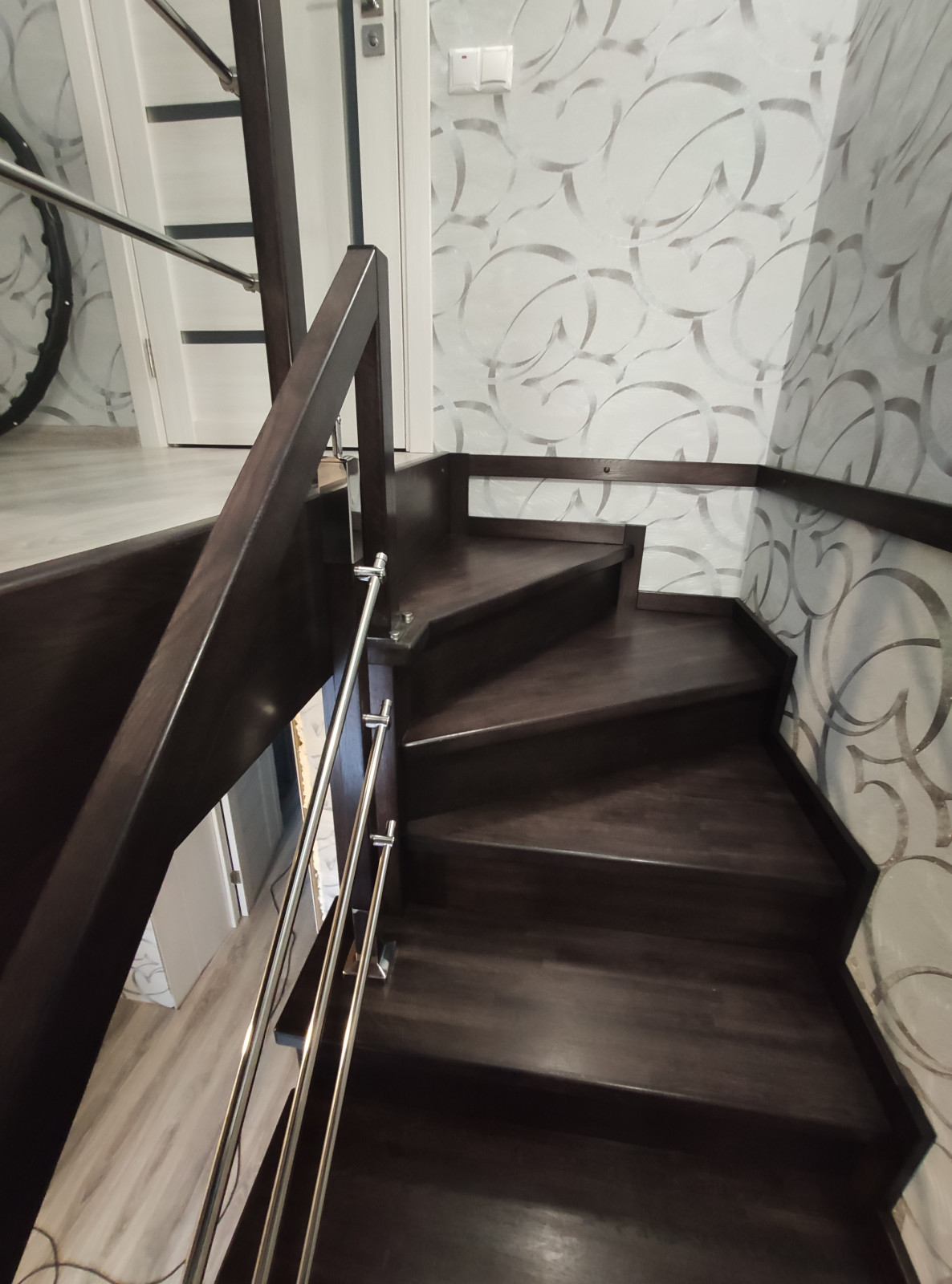 Обложка проекта: Обшивка металлического каркаса дубом, Графское