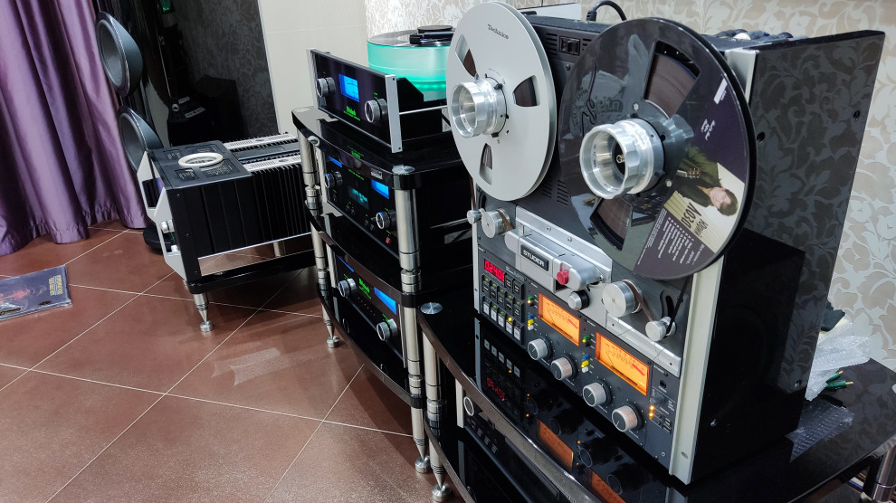 Интерьерное решение. Улучшение аудио-видео системы в готовом помещении.