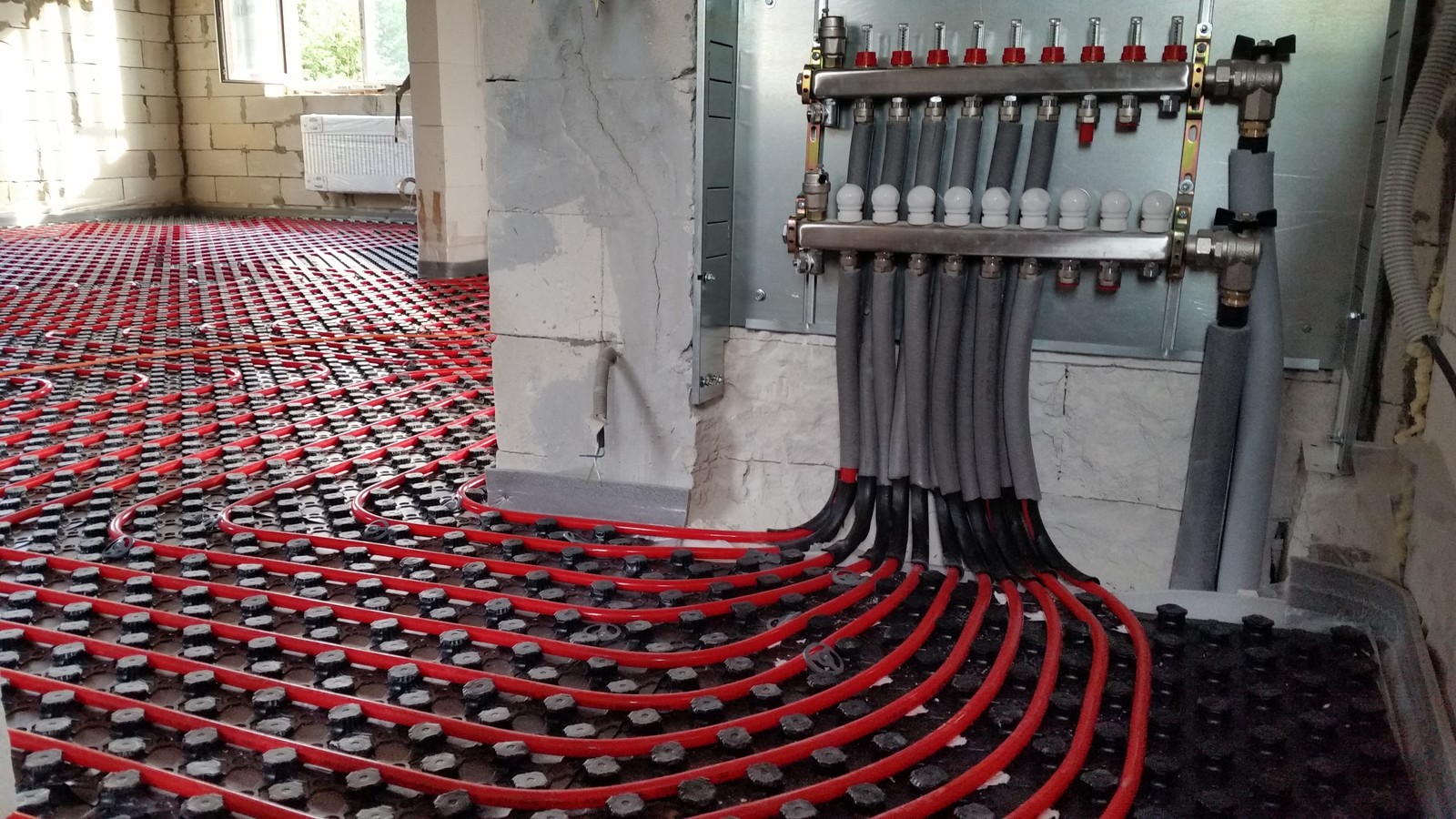 Вопрос: Как «умный дом» экономит электричество