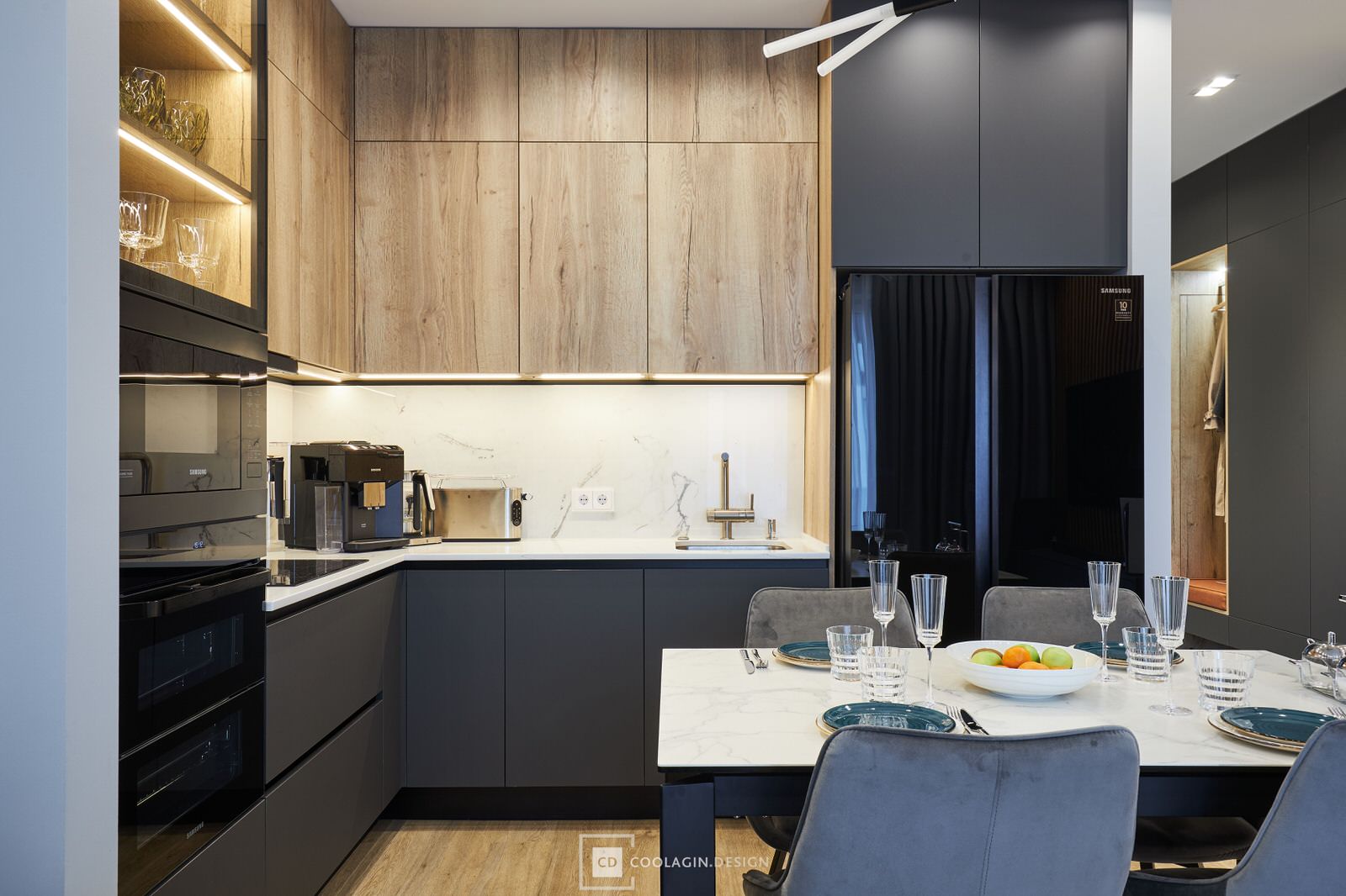 Двухкомнатная квартира с большим угловым окном