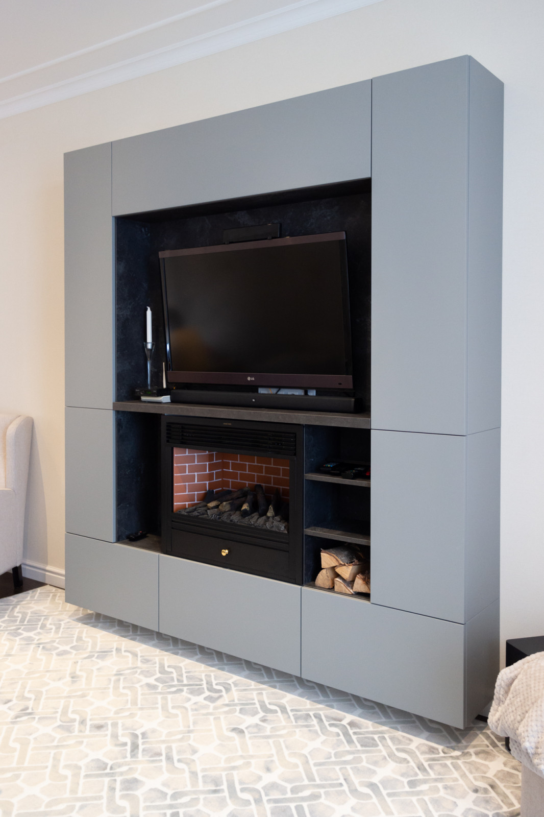 Обложка проекта: Гостиная с камином