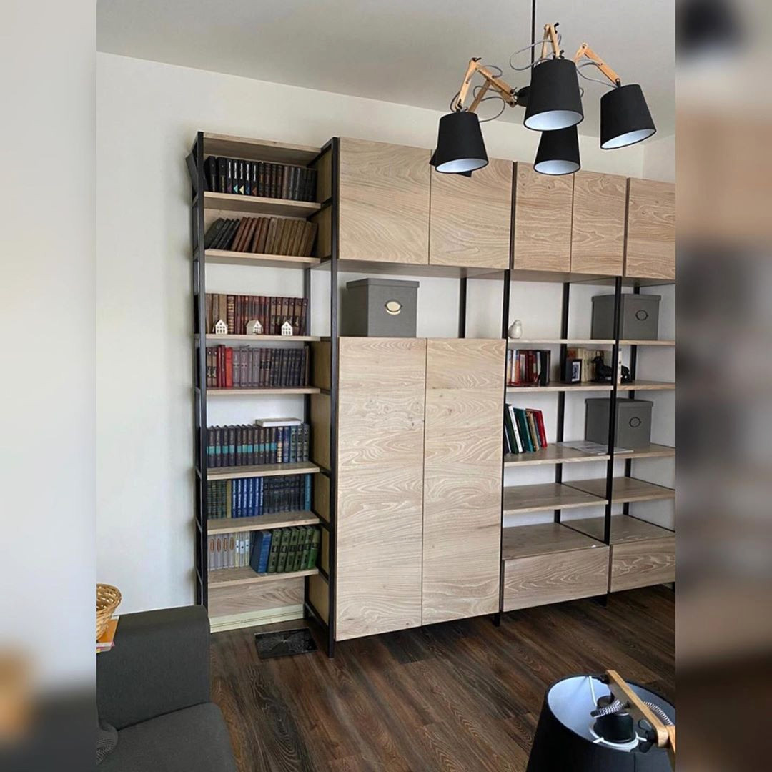 Обложка проекта: Мебель из массива для частного дома