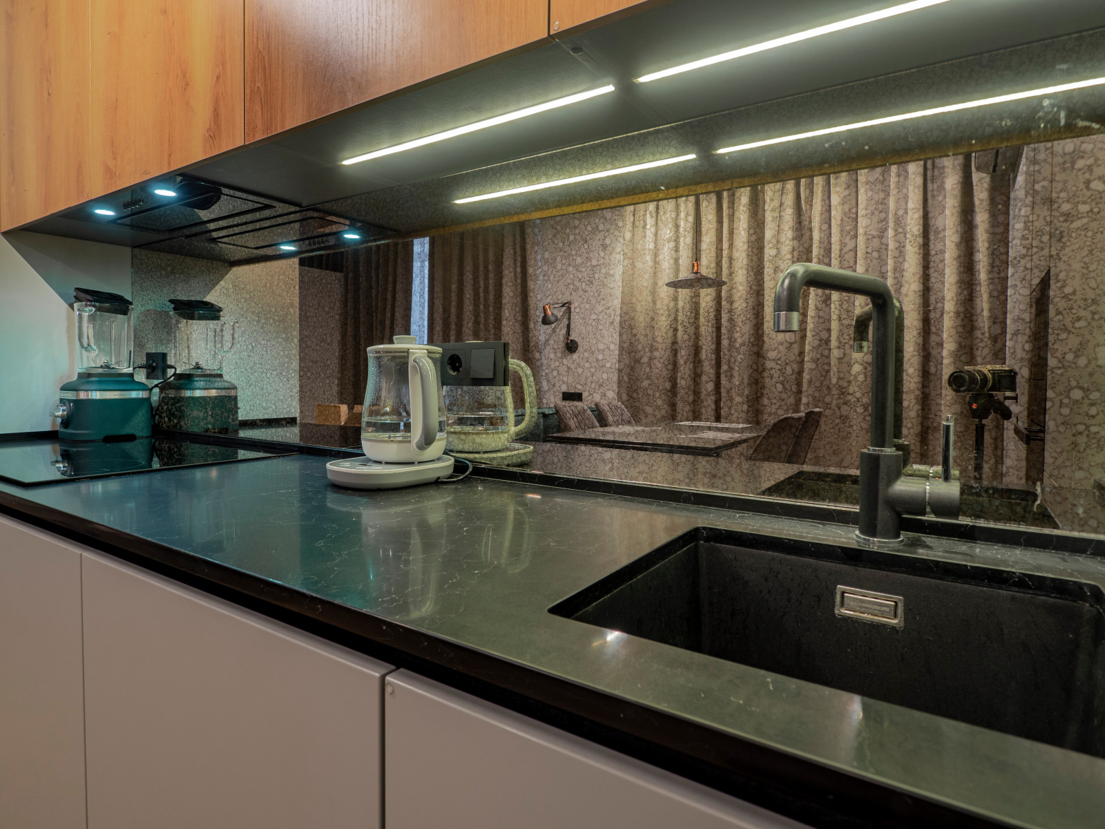 Стильная кухня в минималистичном стиле