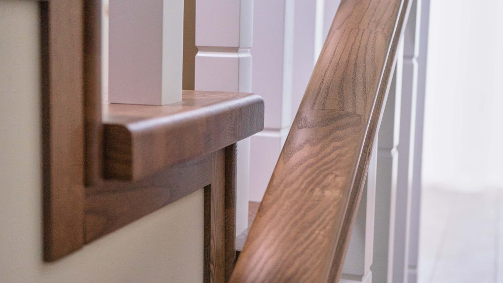 Проект 1 - Отделка бетонной лестницы массивом ясеня в частном доме в Москвее