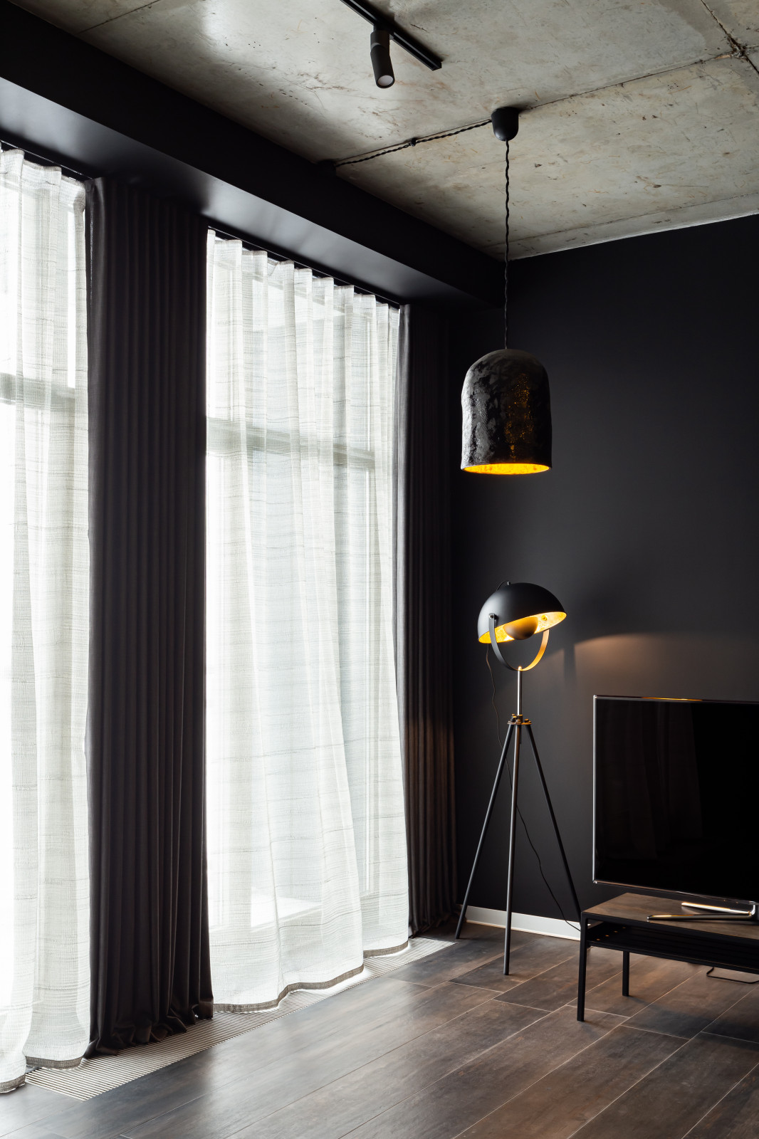 Квартира в черном