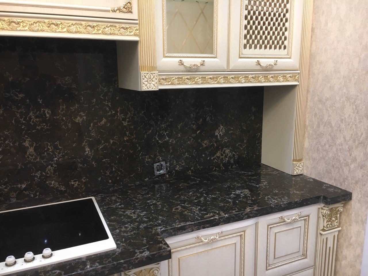 Столешница из кварцевого камня Avant Quartz 9005 Бурбонне