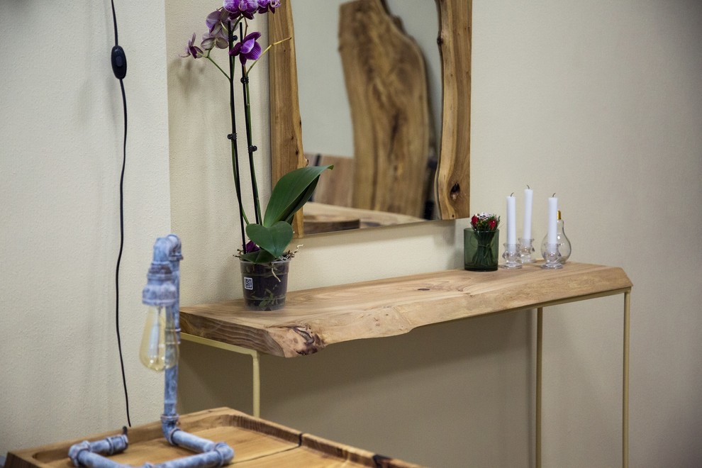 Консоль из Карагача