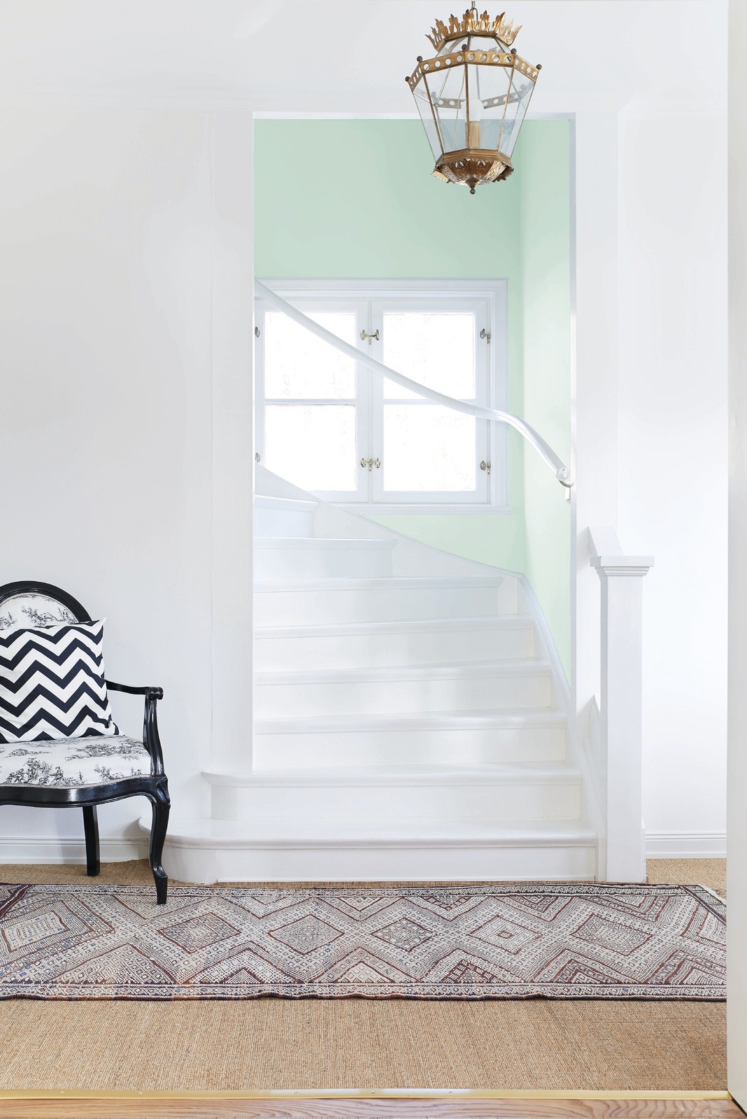 Обложка проекта: Краски Tikkurila в прихожей