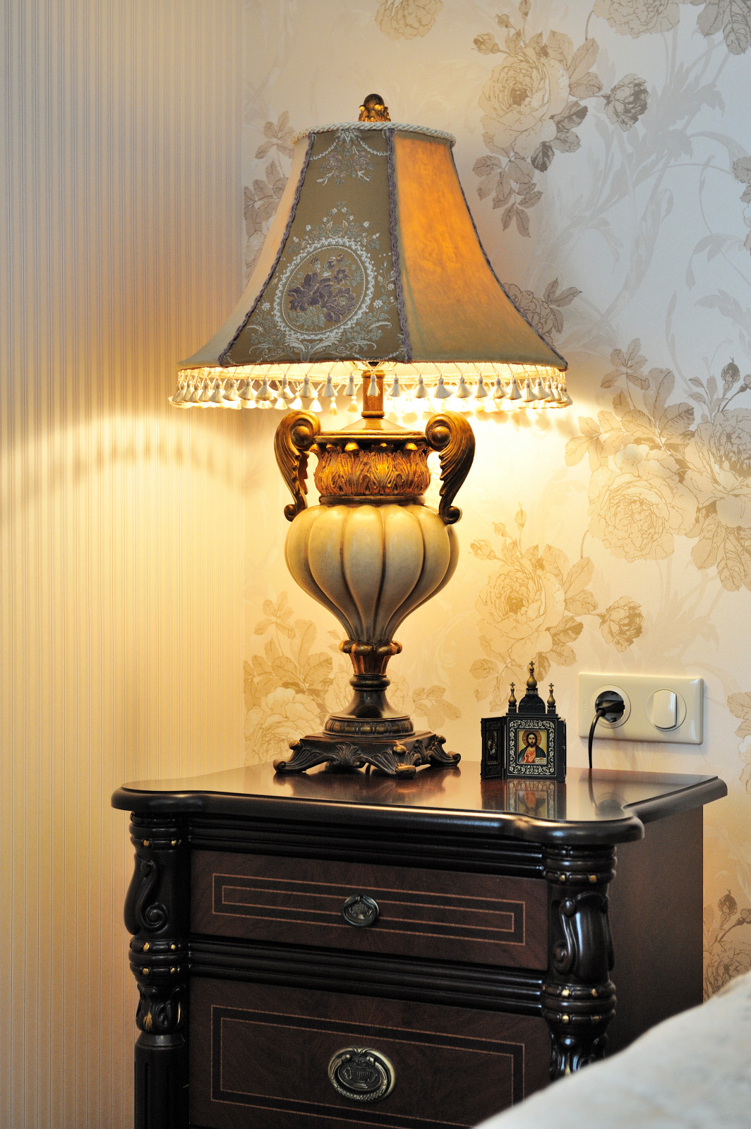 Интерьер дома в классическом стиле (250 кв м)