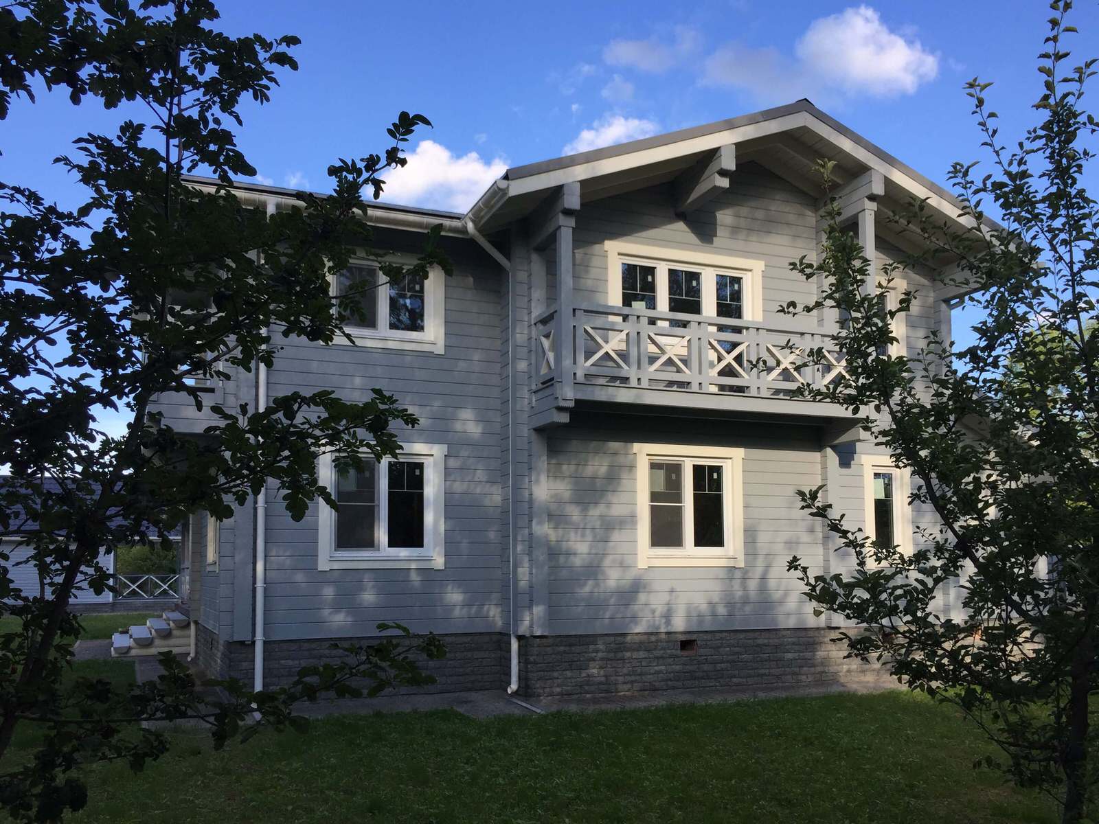 Обложка проекта: Дом из бруса в скандинавском стиле на озере Межура