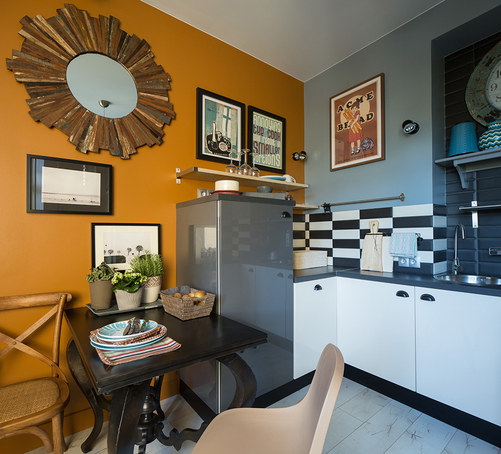 Квартира 30 квадратных метров на петроградской стороне.