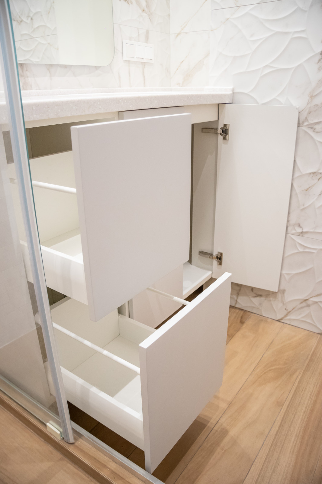 Многоугольная тумба под раковину ванную комнату