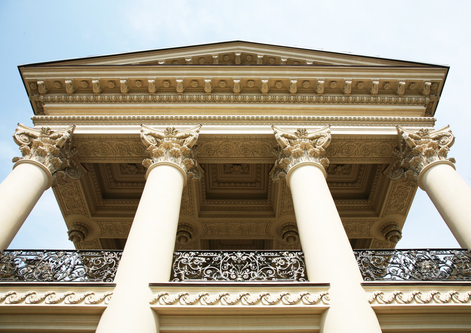 Особняк в коттеджном поселке Флоранс