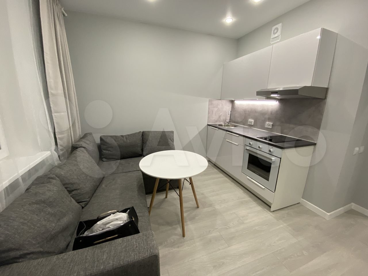 Фотографии студии ДО предпродажной подготовки